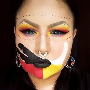 Meet your Posher, Beverly